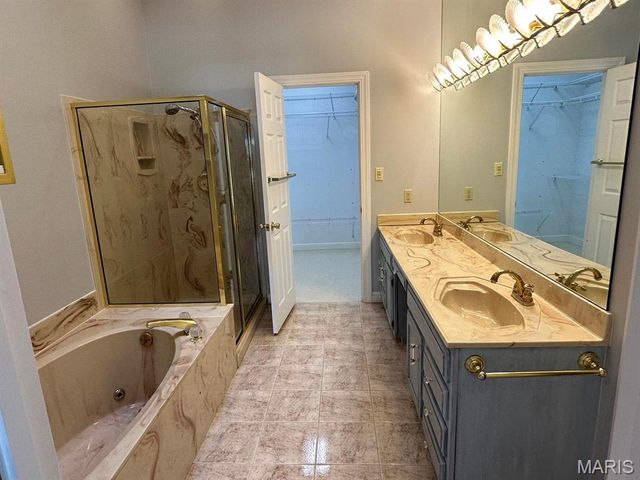 4 Grayson Ridge Drive, Washington, MO 63090