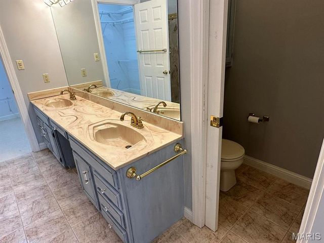 4 Grayson Ridge Drive, Washington, MO 63090