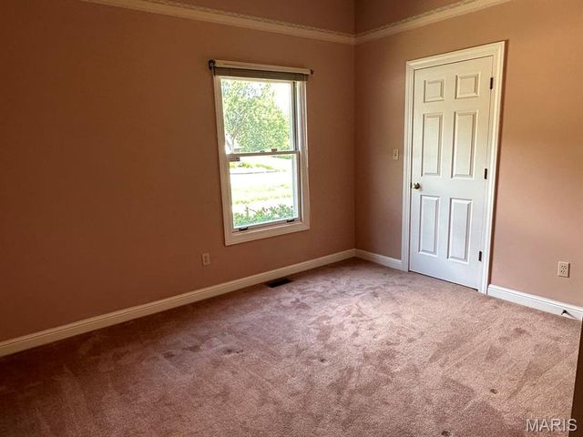 4 Grayson Ridge Drive, Washington, MO 63090