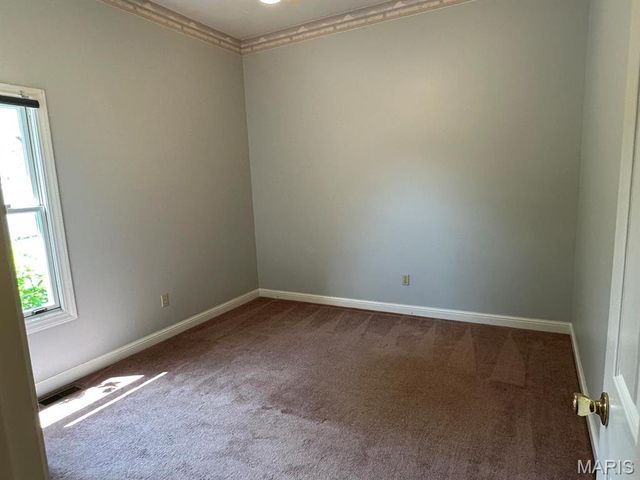 4 Grayson Ridge Drive, Washington, MO 63090