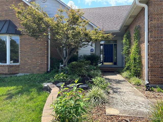 4 Grayson Ridge Drive, Washington, MO 63090