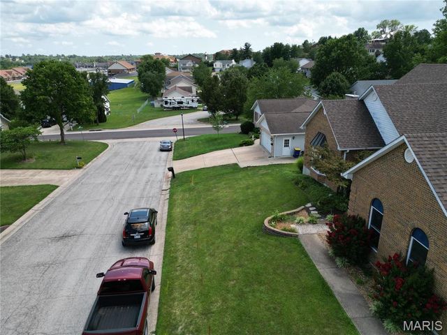 4 Grayson Ridge Drive, Washington, MO 63090