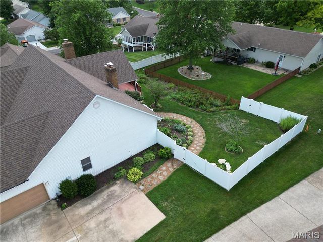 4 Grayson Ridge Drive, Washington, MO 63090