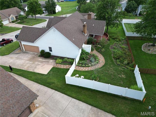 4 Grayson Ridge Drive, Washington, MO 63090
