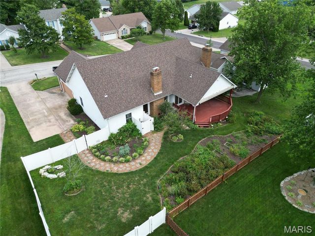 4 Grayson Ridge Drive, Washington, MO 63090