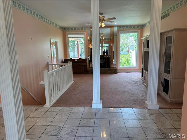4 Grayson Ridge Drive, Washington, MO 63090