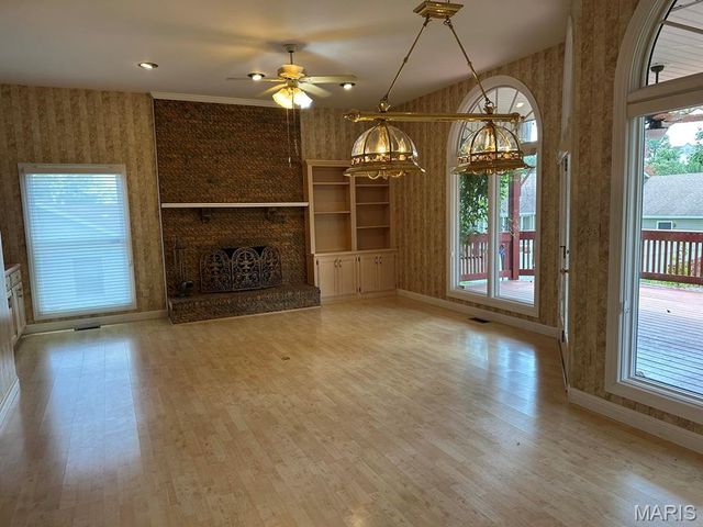 4 Grayson Ridge Drive, Washington, MO 63090