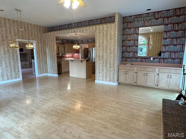 4 Grayson Ridge Drive, Washington, MO 63090