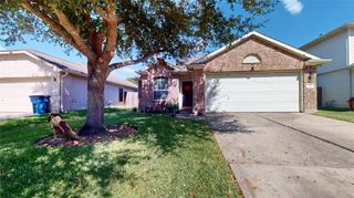 315 Crosby Village Drive, Crosby, TX 77532