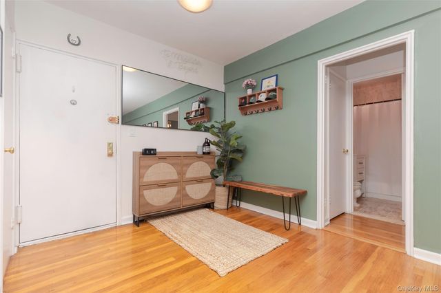 12 Westchester Avenue 2J, White Plains, NY 10601