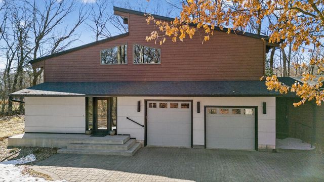 6835 Buckthorn Drive NW, Rochester, MN 55901