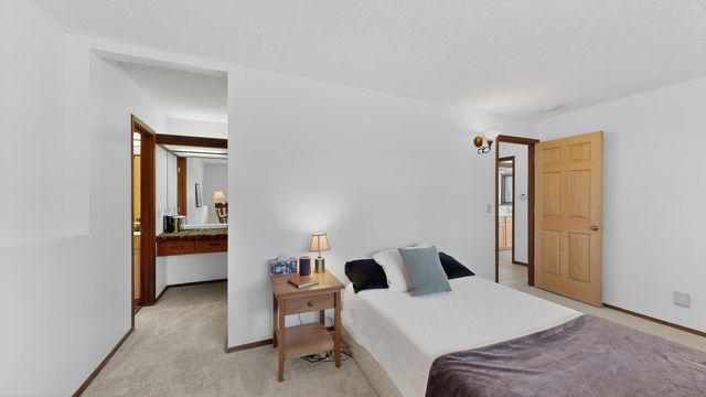 6835 Buckthorn Drive NW, Rochester, MN 55901