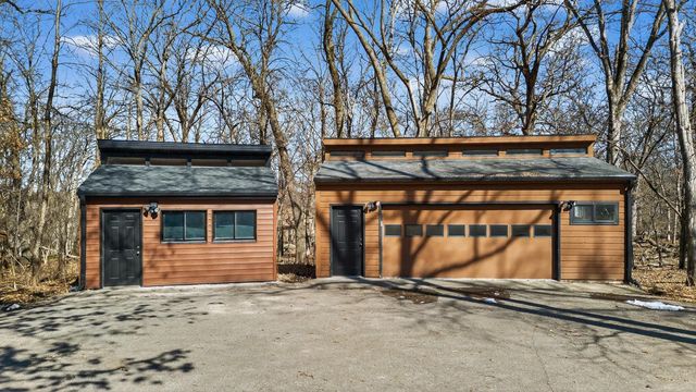 6835 Buckthorn Drive NW, Rochester, MN 55901