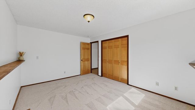 6835 Buckthorn Drive NW, Rochester, MN 55901