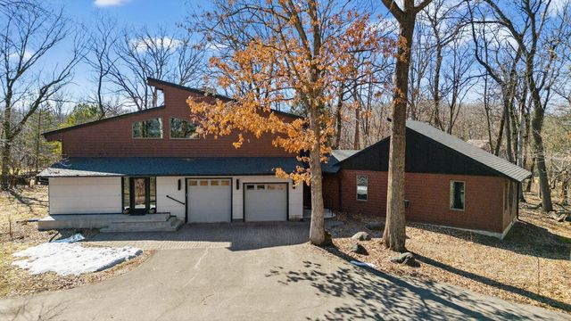 6835 Buckthorn Drive NW, Rochester, MN 55901