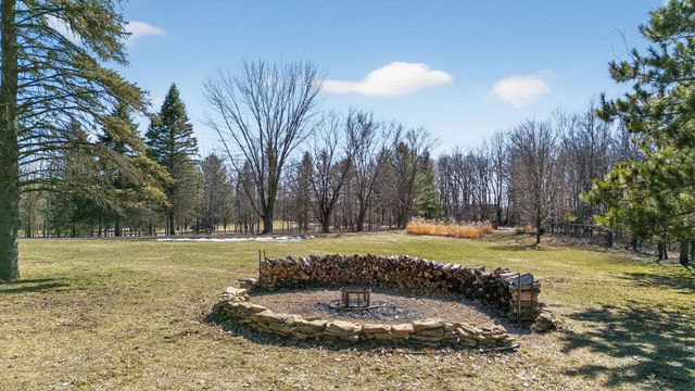 6835 Buckthorn Drive NW, Rochester, MN 55901