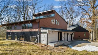 6835 Buckthorn Drive NW, Rochester, MN 55901