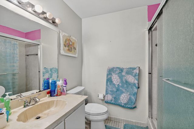 2 Cambridge Place, Boynton Beach, FL 33426