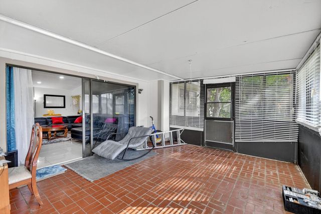 2 Cambridge Place, Boynton Beach, FL 33426