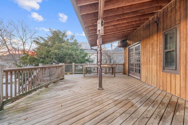 33 Douglas Avenue 2, Stamford, CT 06906