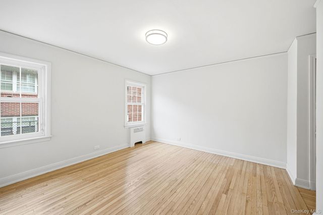 61 Davis Avenue E, White Plains, NY 10605