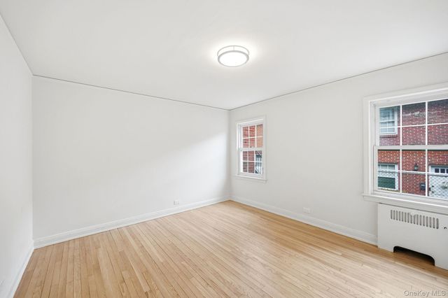 61 Davis Avenue E, White Plains, NY 10605