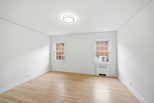 61 Davis Avenue E, White Plains, NY 10605