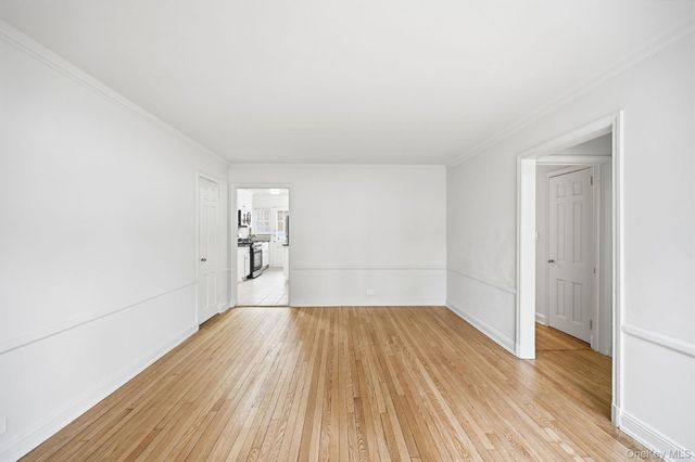 61 Davis Avenue E, White Plains, NY 10605