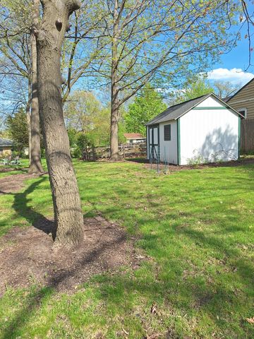 227 Juneway Terrace, Lake Bluff, IL 60044