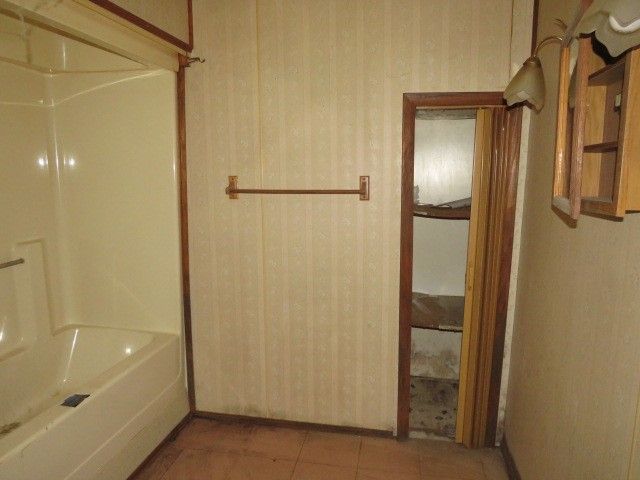 362 Hopewell Rd, Luzerne Twp, PA 15417