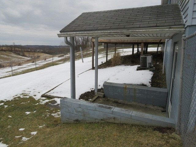 362 Hopewell Rd, Luzerne Twp, PA 15417