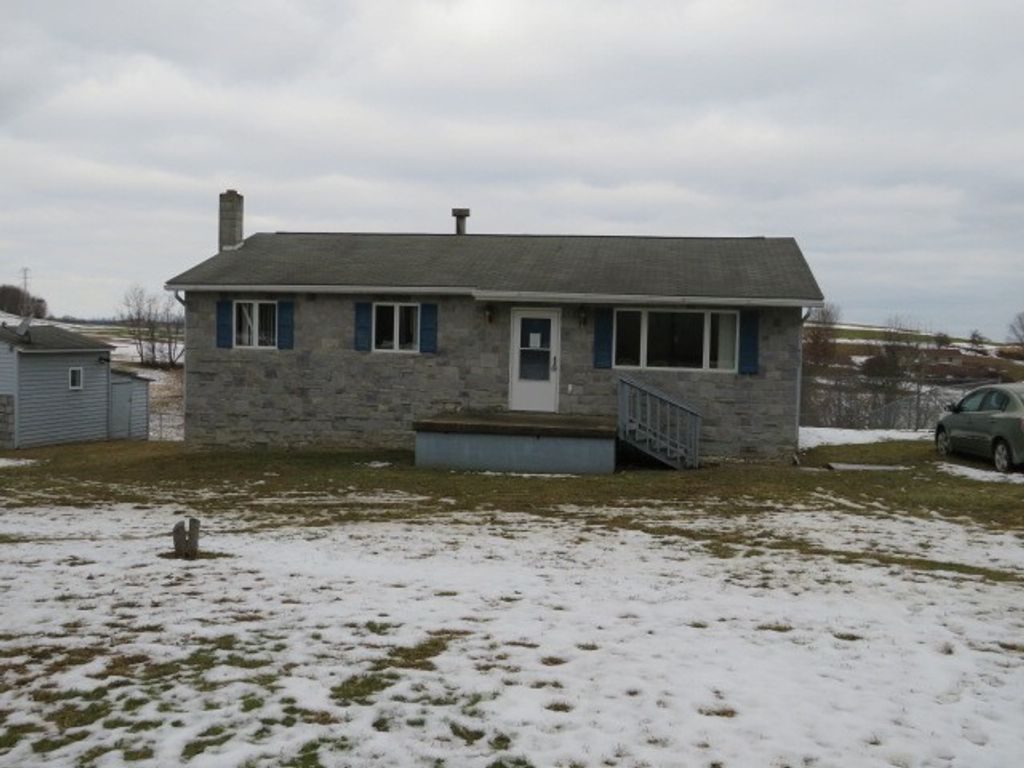 362 Hopewell Rd, Luzerne Twp, PA 15417