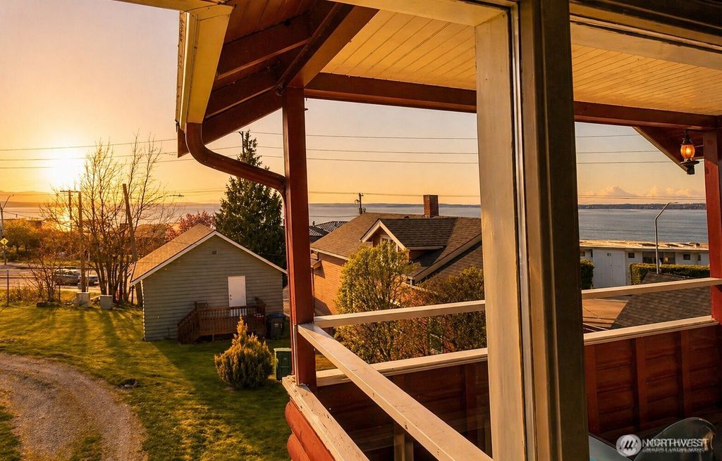 522 12th Street, Bellingham, WA 98225