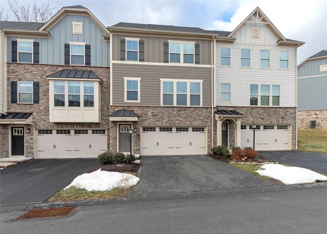 6004 Augusta Ln, Penn Twp, PA 15644