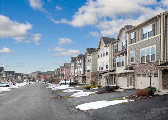 6004 Augusta Ln, Penn Twp, PA 15644