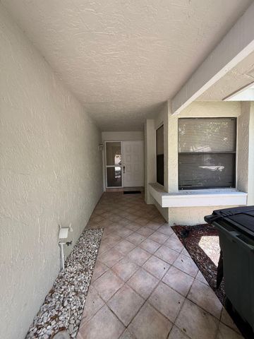 6125 Via Laguna Lane, Boca Raton, FL 33433