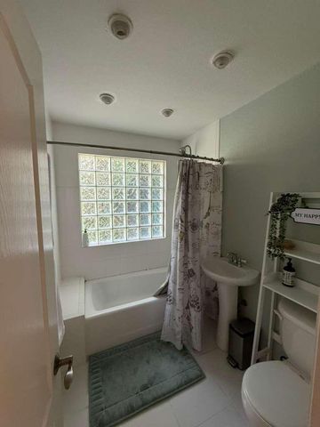 6125 Via Laguna Lane, Boca Raton, FL 33433