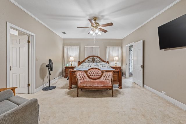 941 S Texas Street, De Leon, TX 76444