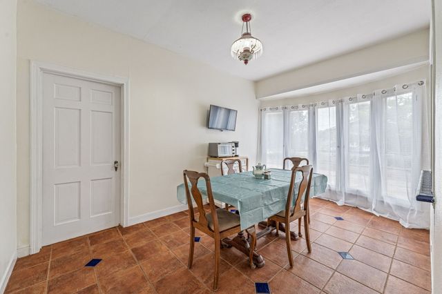 941 S Texas Street, De Leon, TX 76444