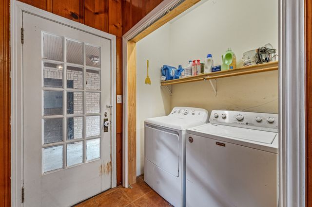 941 S Texas Street, De Leon, TX 76444