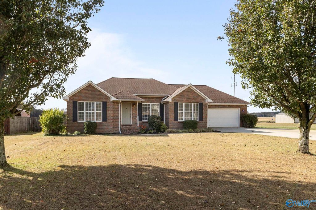 24707 Mooresville Road, Athens, AL 35613