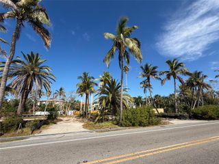 831 SIESTA DRIVE, Sarasota, FL 34242