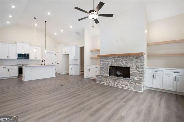 150 Doris Path, Dallas, GA 30157