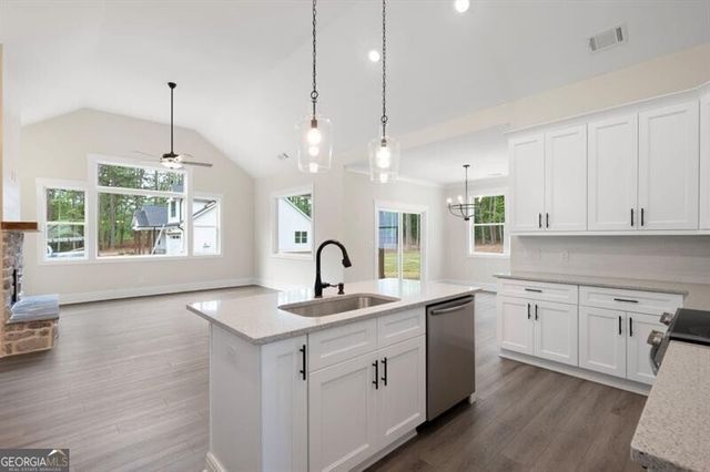 150 Doris Path, Dallas, GA 30157