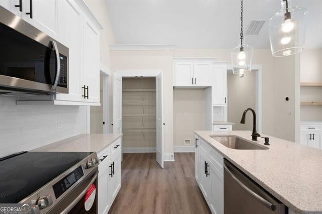 150 Doris Path, Dallas, GA 30157