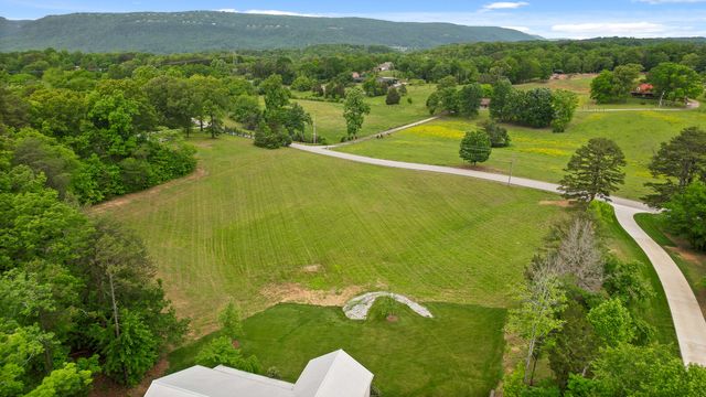 1440 Bowman Road, Hixson, TN 37343