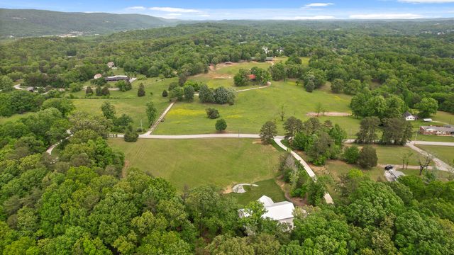 1440 Bowman Road, Hixson, TN 37343