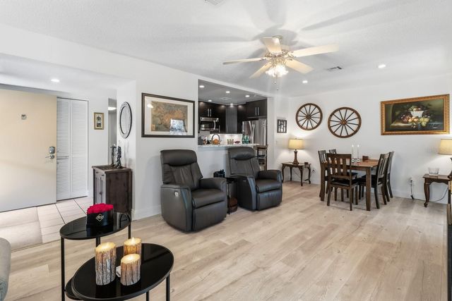 120 HIBISCUS WOODS COURT 3B, Deltona, FL 32725