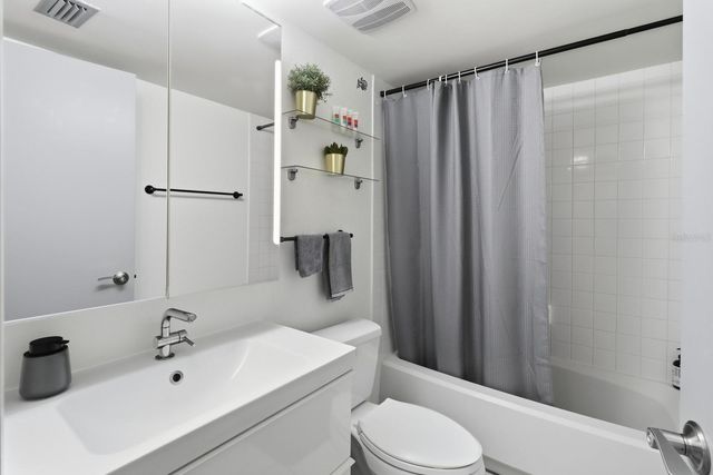 120 HIBISCUS WOODS COURT 3B, Deltona, FL 32725