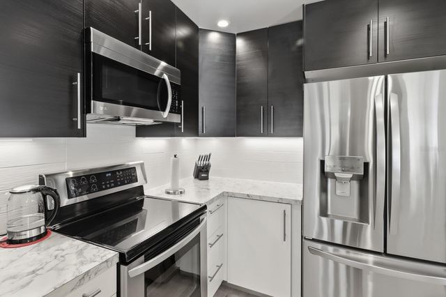 120 HIBISCUS WOODS COURT 3B, Deltona, FL 32725